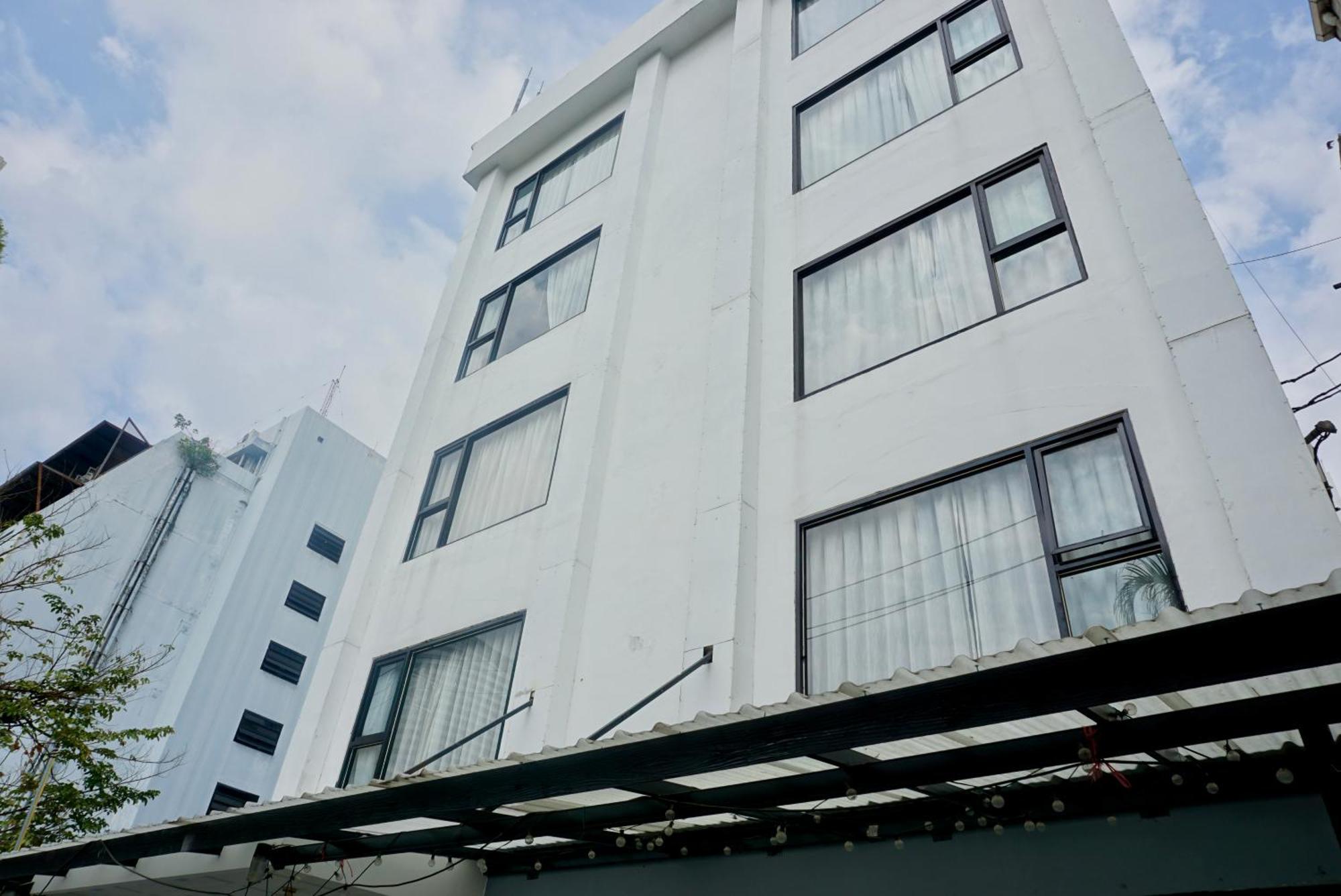 Silom Soi 3 Hash Apartment Hip And Funky With Rooftop View Bangkok Exterior photo