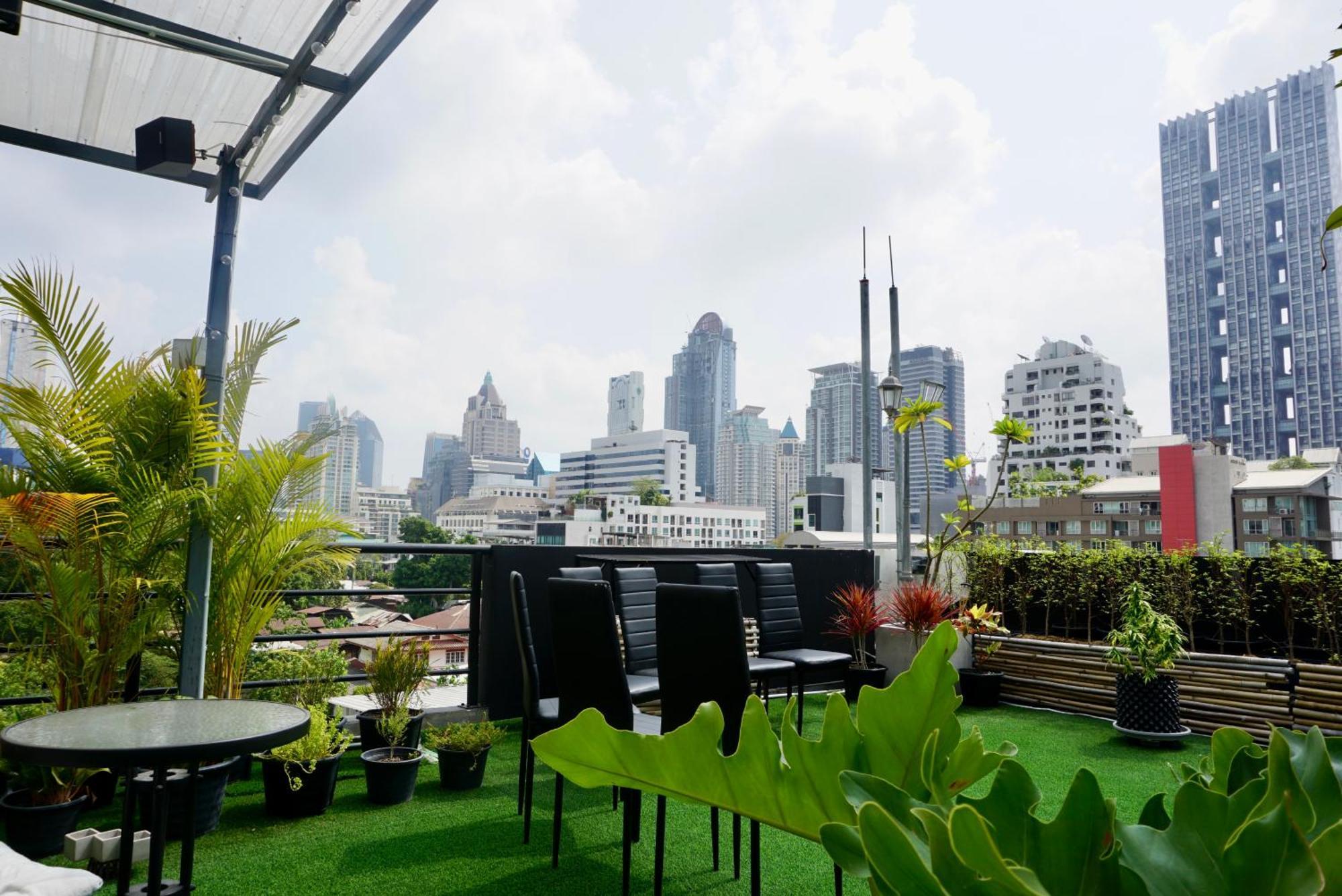 Silom Soi 3 Hash Apartment Hip And Funky With Rooftop View Bangkok Exterior photo